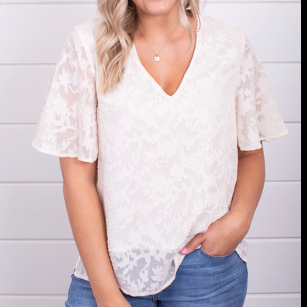 Wishlist V Neck white floral burnout v neck blouse small light weight flowy